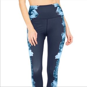 Alo Dark Krystal Cropped Leggings Blue Size Small